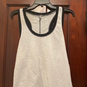 White Z-Supply tank with black outline